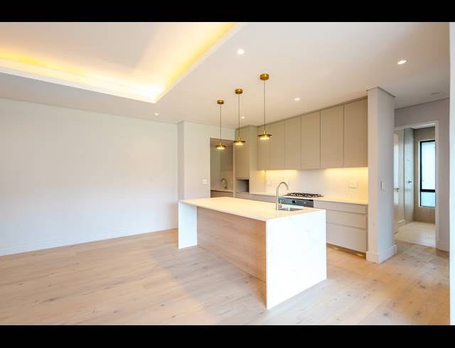 3 BEDROOM APARTMENT SOLD IN ORANJEZICHT